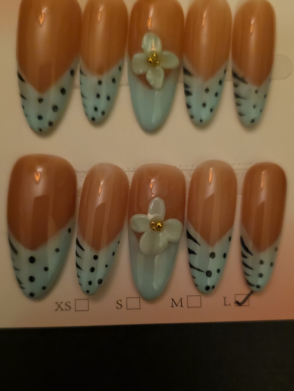 Source Unknown Nude & Light Blue Floral Press-On Nails